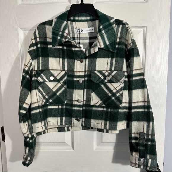 Zara cropped green/white women's shacket, size Large, NEW, layer, cozy - Picture 1 of 12